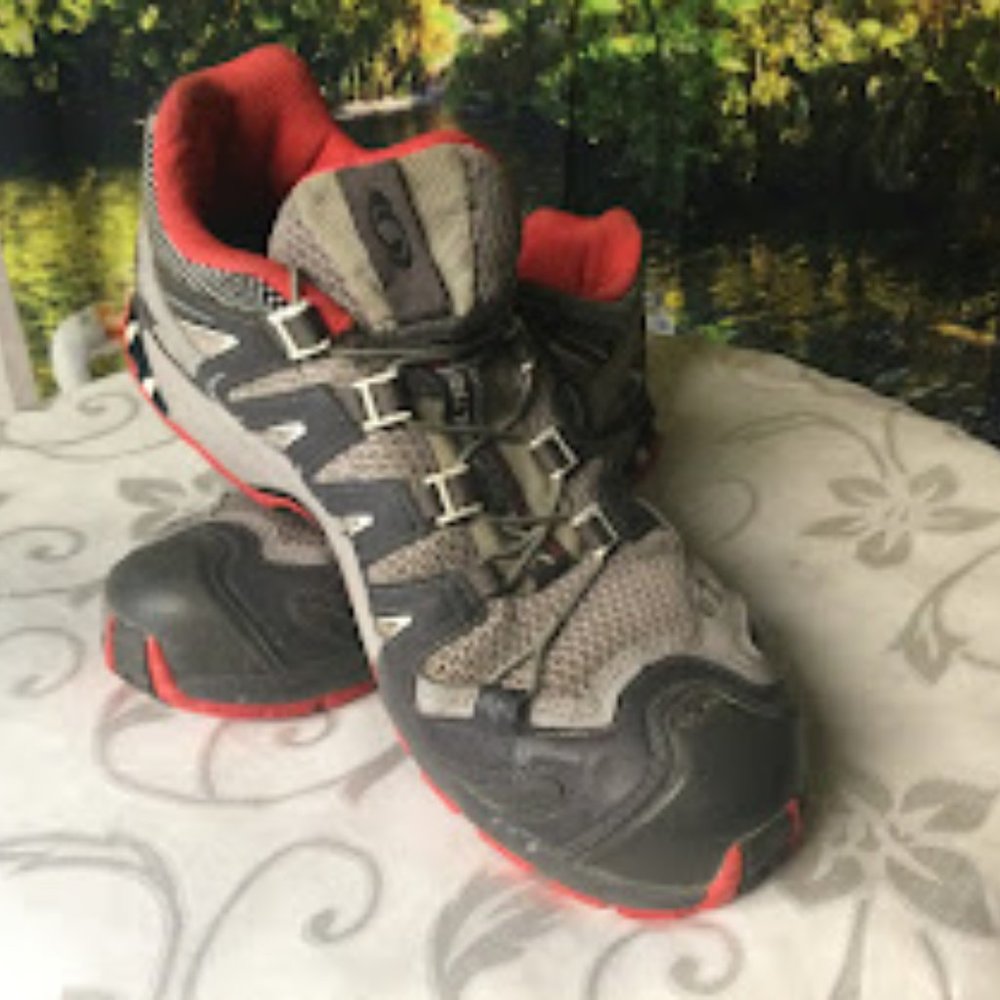 SALOMON HIKERS